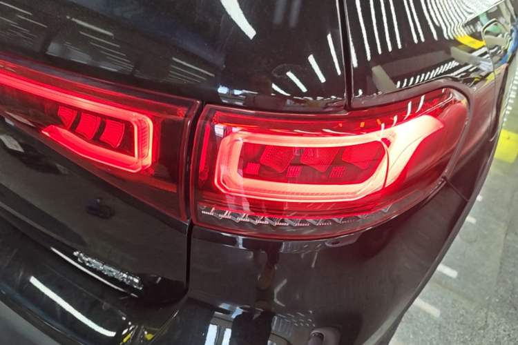 Used Mercedes-Benz EQB 2023 EQB 260 Exterior 3