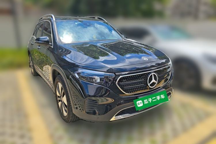Used Mercedes-Benz EQB 2023 EQB 260 Front Right 45 Deg