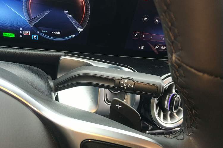 Used Mercedes-Benz EQB 2023-Year Restyled EQB 350 4MATIC Gear Lever
