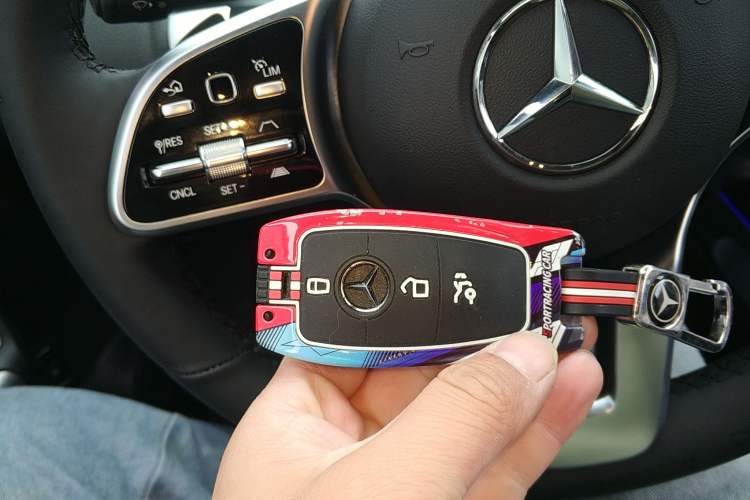 Used Mercedes-Benz EQB 2023-Year Restyled EQB 350 4MATIC Interior 1
