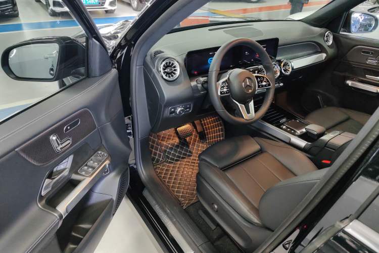 Used Mercedes-Benz EQB 2023 EQB 260 Interior 2