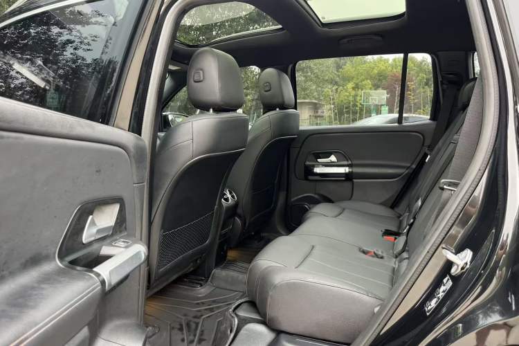 Used Mercedes-Benz EQB 2023 EQB 260 Interior 4