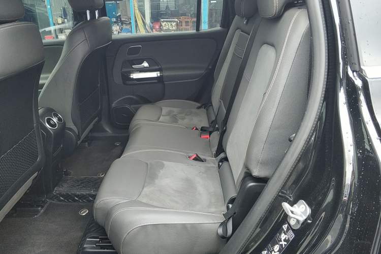 Used Mercedes-Benz EQB 2023-Year Restyled EQB 350 4MATIC Interior 4