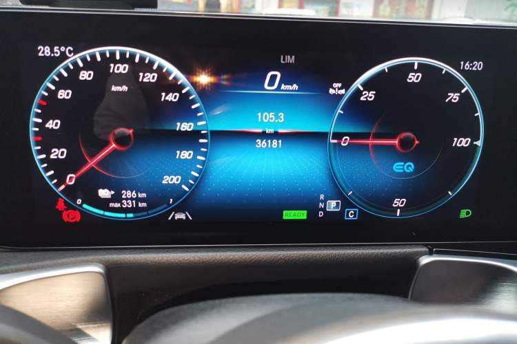 Used Mercedes-Benz EQB 2023 EQB 260 Odometer Close Up