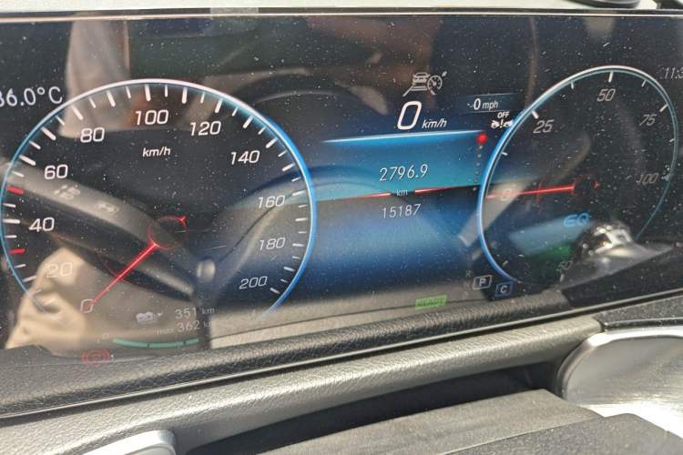 Used Mercedes-Benz EQB 2023 EQB 260 Odometer Close Up