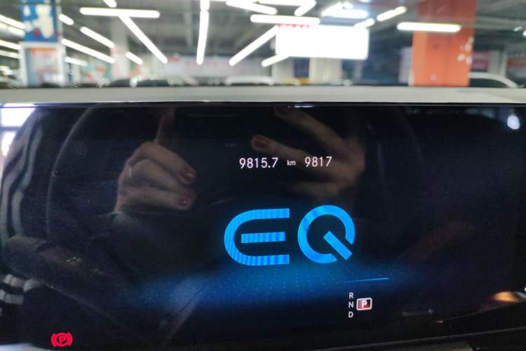 Used Mercedes-Benz EQB 2023 EQB 260 Odometer Close Up