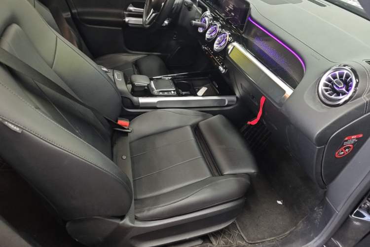 Used Mercedes-Benz EQB 2023 EQB 260 Right Front Seat