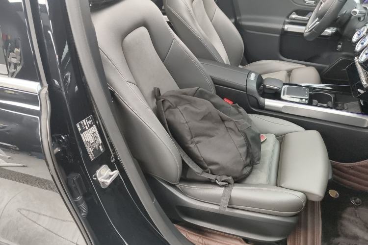 Used Mercedes-Benz EQB 2023-Year Restyled EQB 350 4MATIC Right Front Seat