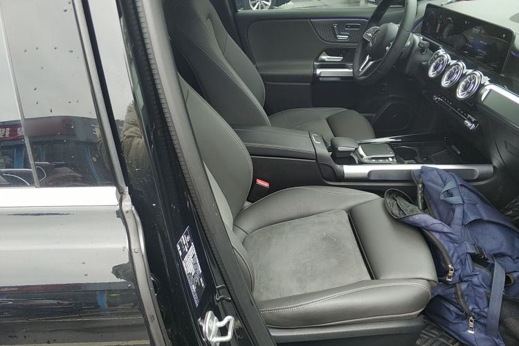 Used Mercedes-Benz EQB 2023-Year Restyled EQB 350 4MATIC Right Front Seat