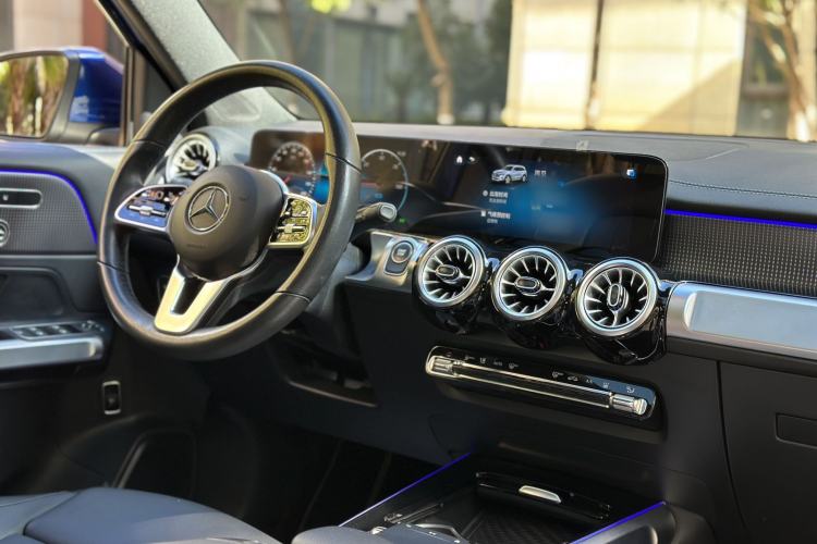 Used Mercedes-Benz EQB 2023 EQB 260 Interior 10