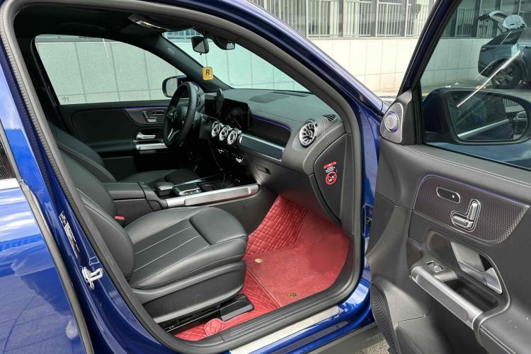 Used Mercedes-Benz EQB 2023 EQB 260 Interior 10