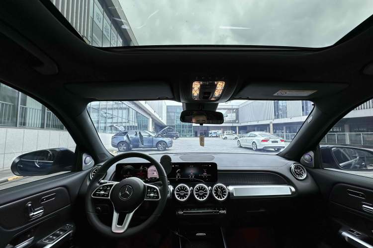 Used Mercedes-Benz EQB 2023 EQB 260 Interior 13
