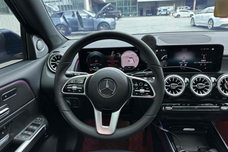 Used Mercedes-Benz EQB 2023 EQB 260 Interior 7