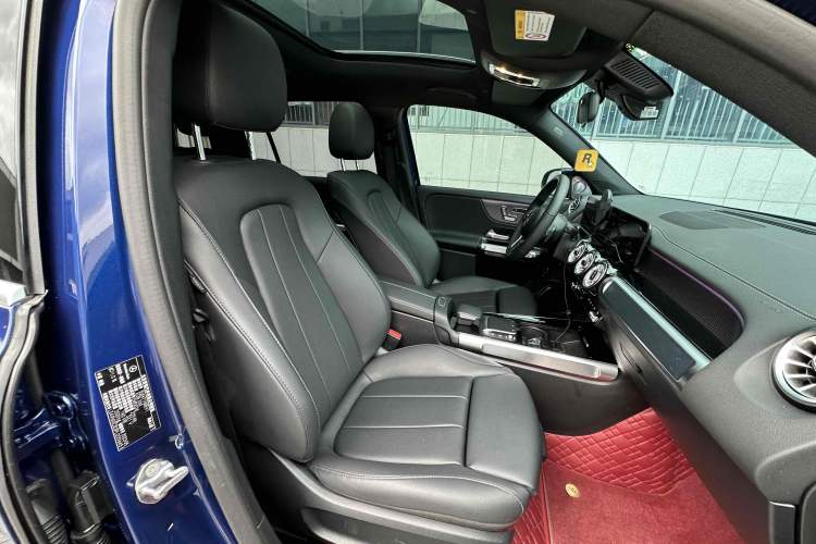Used Mercedes-Benz EQB 2023 EQB 260 Interior 9