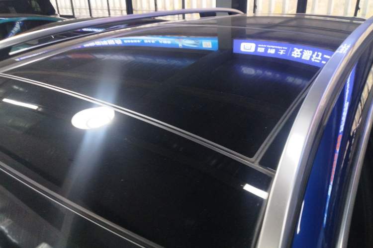 Used Mercedes-Benz EQB 2023 EQB 260 Roof