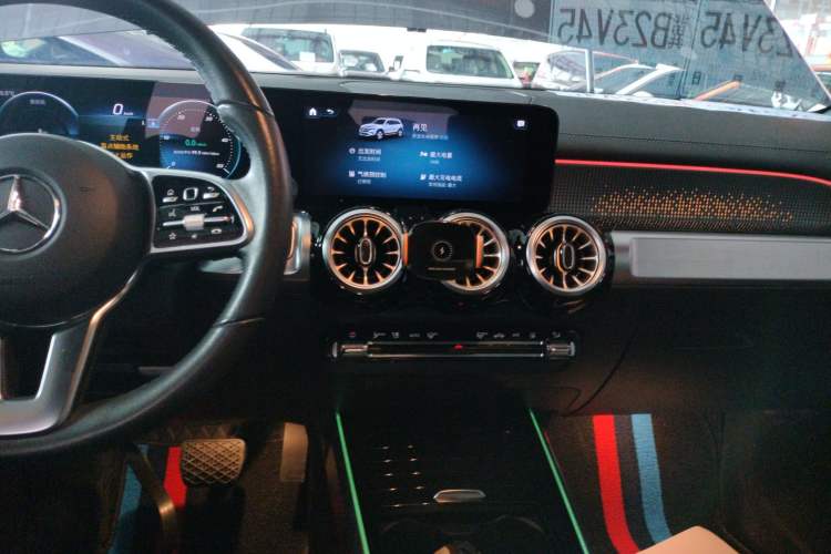 Used Mercedes-Benz EQB 2023-Year Restyled EQB 350 4MATIC Audio And AC Panel