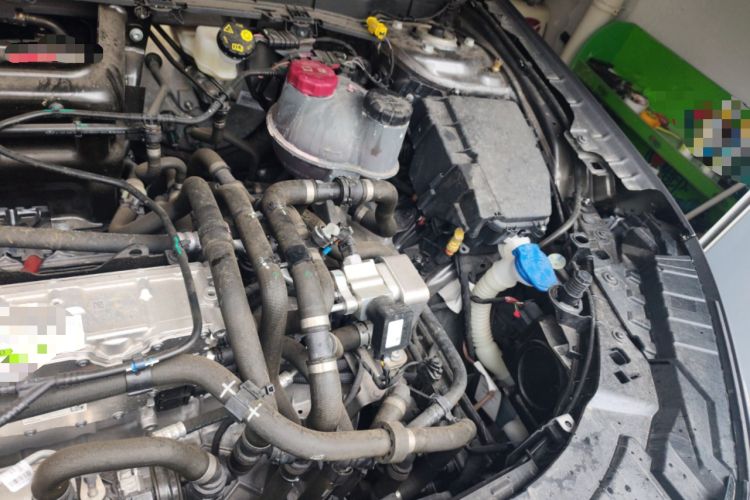 Used Mercedes-Benz EQB 2023 Facelift EQB 260 Engine Bay Left