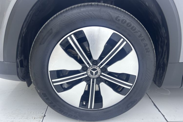 Used Mercedes-Benz EQB 2023 EQB 260 Exterior 3