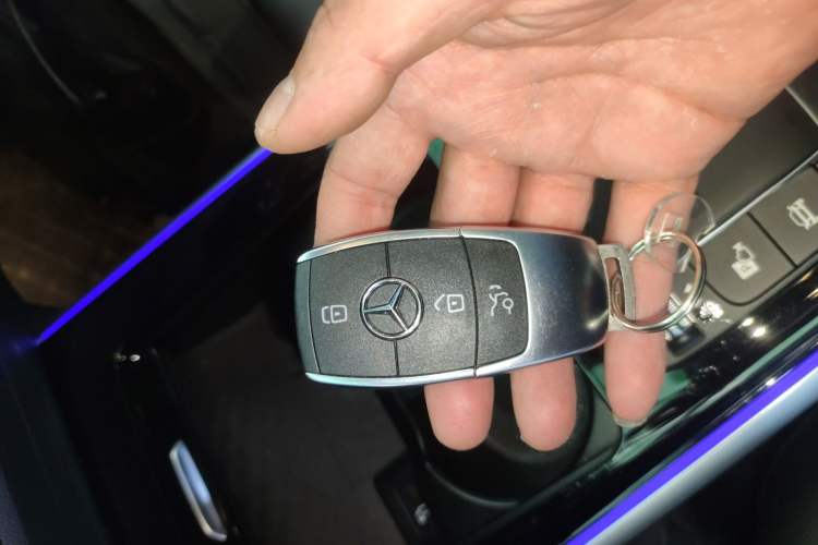 Used Mercedes-Benz EQB 2023 Facelift EQB 260 Interior 1