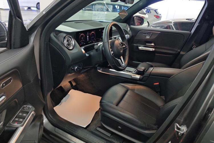 Used Mercedes-Benz EQB 2023 EQB 260 Interior 3