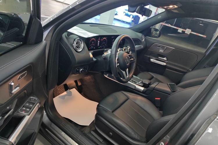 Used Mercedes-Benz EQB 2023 EQB 260 Interior 3