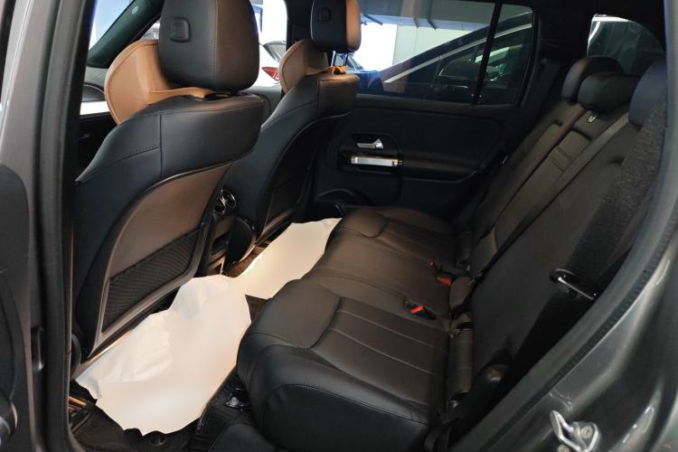 Used Mercedes-Benz EQB 2023 EQB 260 Interior 4