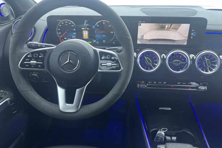 Used Mercedes-Benz EQB 2023 EQB 260 Interior 5