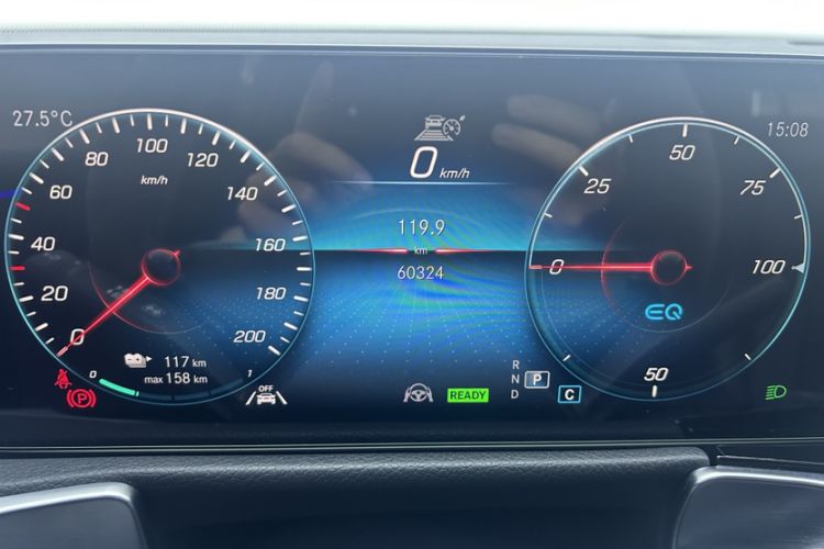 Used Mercedes-Benz EQB 2023 EQB 260 Odometer Close Up
