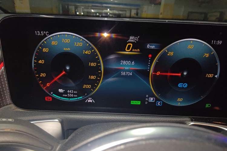 Used Mercedes-Benz EQB 2023 EQB 260 Odometer Close Up