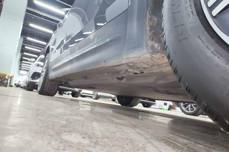 Used Mercedes-Benz EQB 2023 EQB 260 Right Side Sill