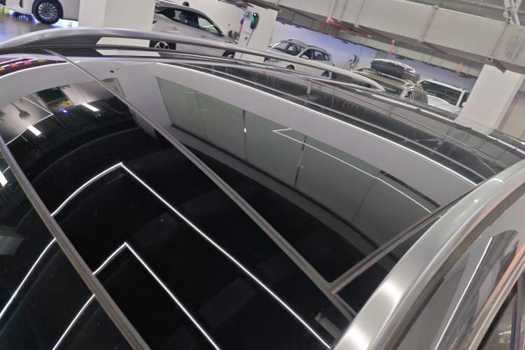 Used Mercedes-Benz EQB 2023 EQB 260 Roof