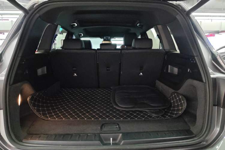Used Mercedes-Benz EQB 2023 EQB 260 Trunk