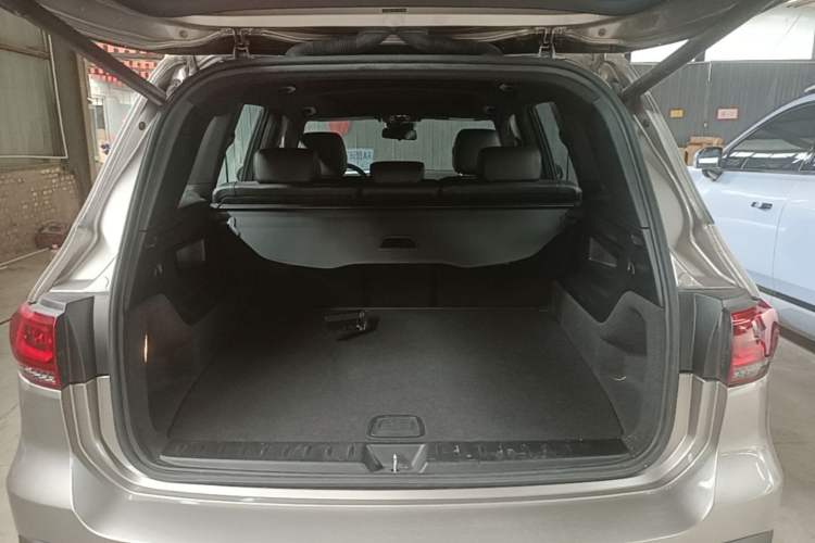 Used Mercedes-Benz EQB 2023 EQB 260 Trunk