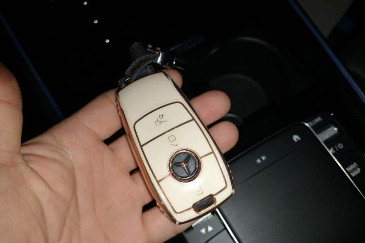 Used Mercedes-Benz EQB 2023-Year Restyled EQB 350 4MATIC Vehicle Key