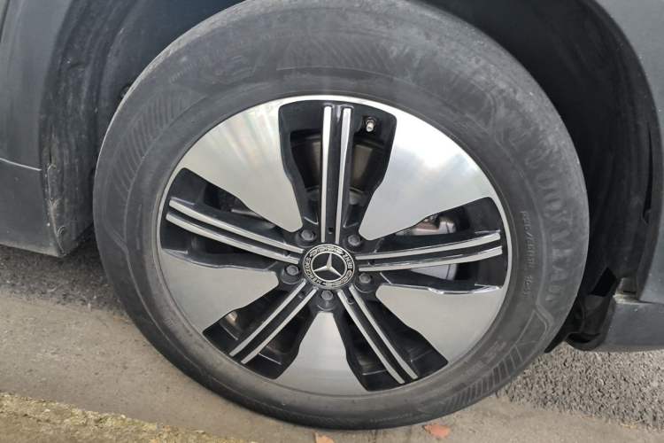 Used Mercedes-Benz EQB 2023 EQB 260 Right Front Wheel Hub