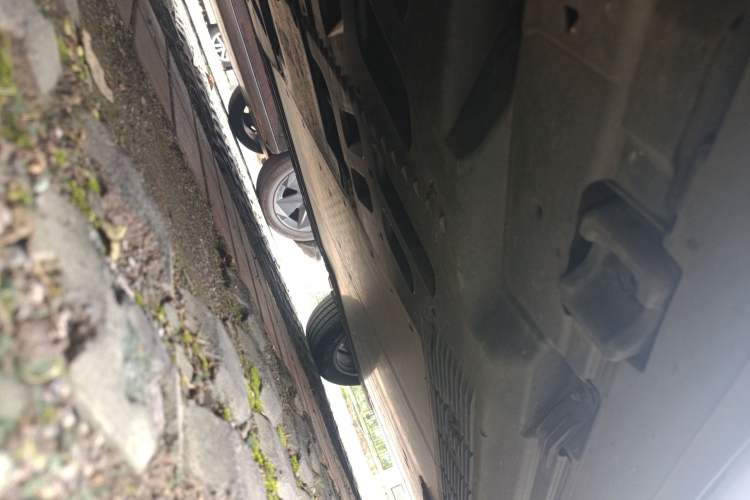 Used Mercedes-Benz EQB 2023 EQB 260 Chassis Front Left