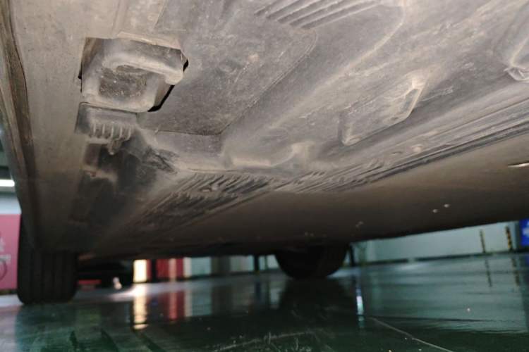 Used Mercedes-Benz EQB 2023 EQB 260 Chassis Rear Left