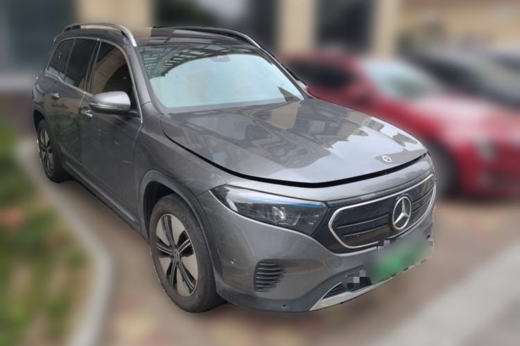 Used Mercedes-Benz EQB 2023 EQB 260 Front Right 45 Deg