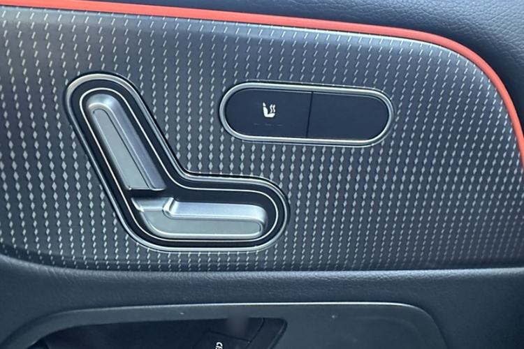 Used Mercedes-Benz EQB 2023 EQB 260 Interior 4