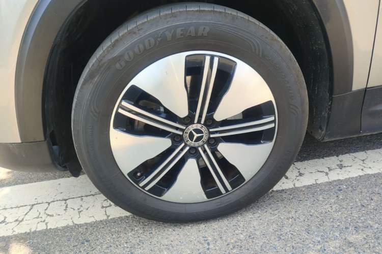 Used Mercedes-Benz EQB 2023 EQB 260 Left Front Wheel Hub