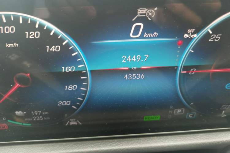 Used Mercedes-Benz EQB 2023 EQB 260 Odometer Close Up