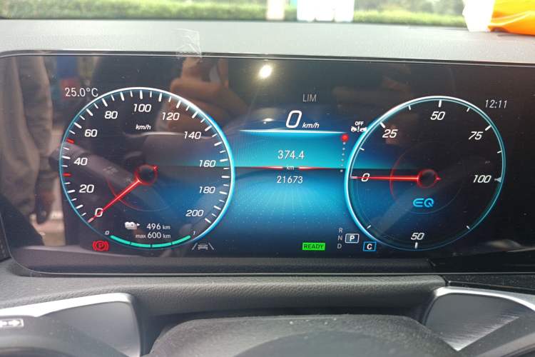 Used Mercedes-Benz EQB 2023 EQB 260 Odometer Close Up