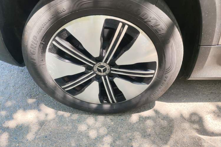 Used Mercedes-Benz EQB 2023 EQB 260 Right Rear Wheel Hub