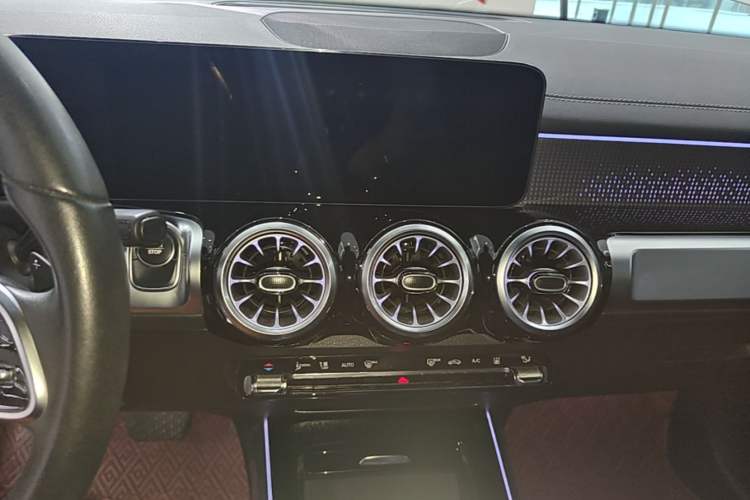 Used Mercedes-Benz EQB 2023 Facelift EQB 260 Audio And AC Panel