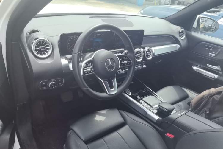 Used Mercedes-Benz EQB 2023 EQB 260 Center Console