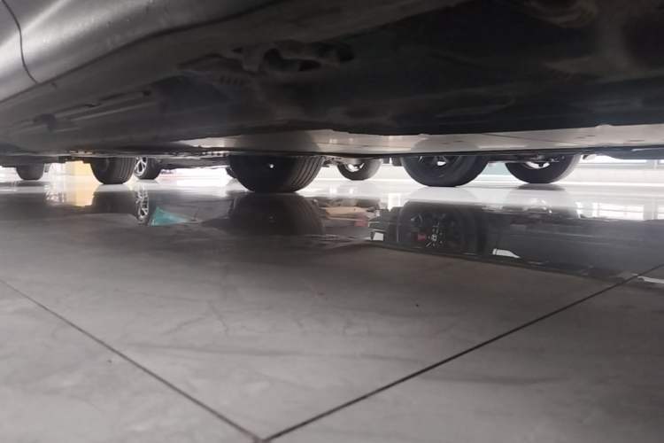 Used Mercedes-Benz EQB 2023 EQB 260 Chassis Rear Left