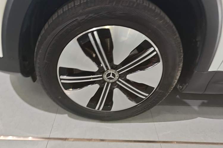 Used Mercedes-Benz EQB 2023 Facelift EQB 260 Exterior 4