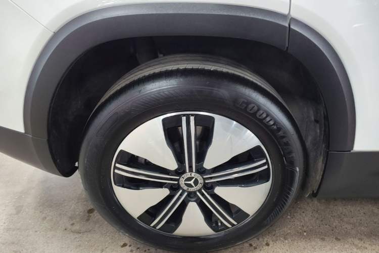 Used Mercedes-Benz EQB 2023 EQB 260 Exterior 5