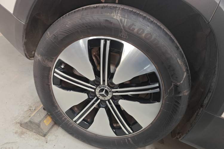 Used Mercedes-Benz EQB 2023 EQB 260 Exterior 5