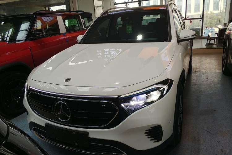 Used Mercedes-Benz EQB 2023 EQB 260 Front